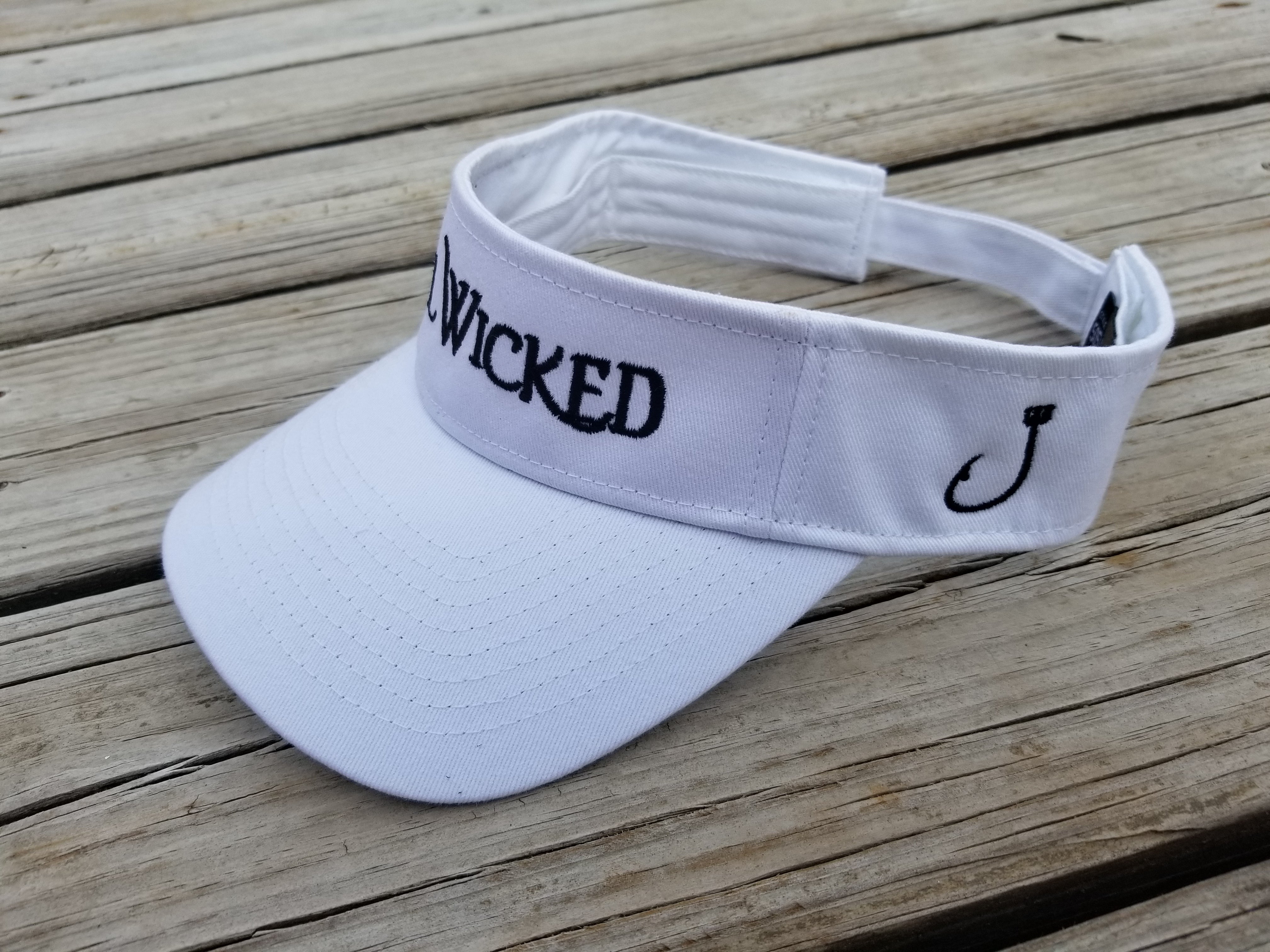 Hat White visor blk logo